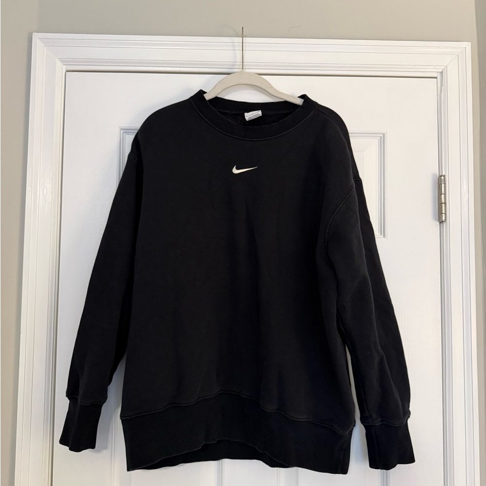 Nike Men's Black Crewneck Sweater